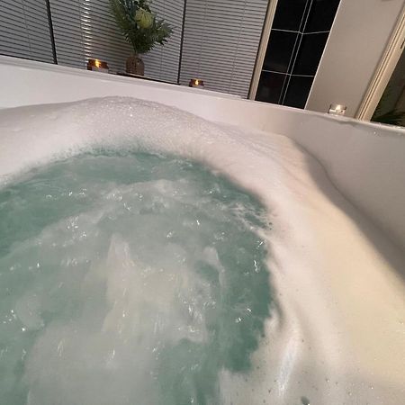 البحيرات الشمالية Chill Lux Spa Unit المظهر الخارجي الصورة